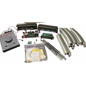 Thomas Kinkade Train Christmas Express Hawthorne Village Scale Set Read